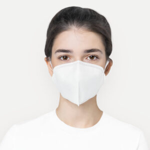 Mascherine obbligatorie fino al 15 giugno in trasporti, cinema e ospedali.